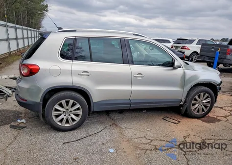 2009 Volkswagen Tiguan S z USA, uszkodzony, nr VIN WVGAV75N89W518379
